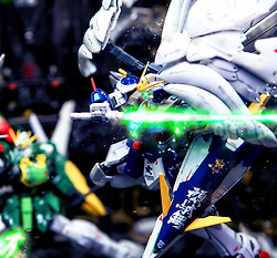 캐논과 니콘, 2018년 가을 풀프레임 미러리스 발표?