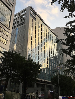 나인트리 프리미어 호텔 명동 2 그리고 시장에 대한 단상 [스마트 체크인 키오스크]